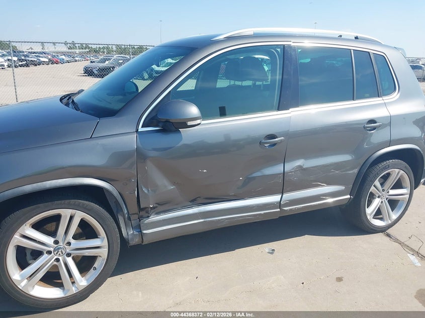2016 VOLKSWAGEN TIGUAN auction photo 6