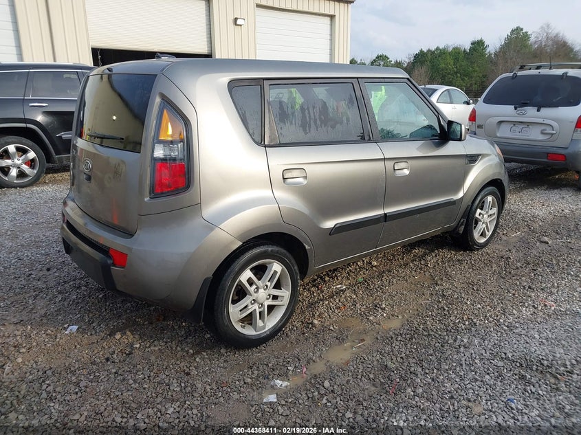 2010 Kia Soul +