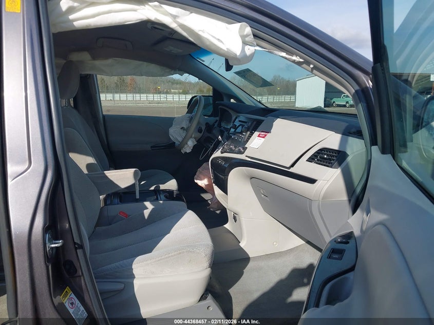 2011 Toyota Sienna Le V6