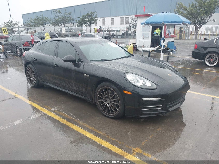 2014 Porsche Panamera 4