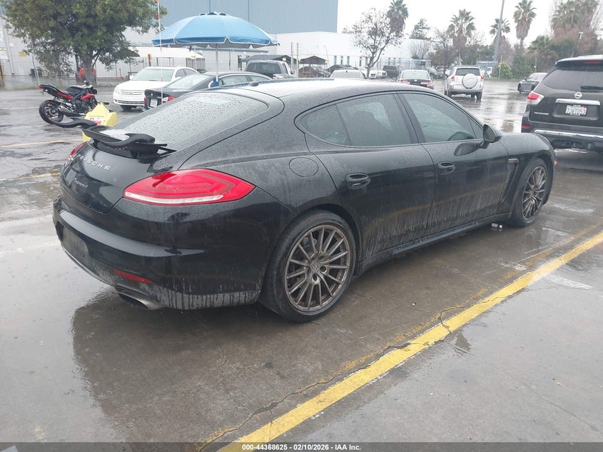 2014 Porsche Panamera 4