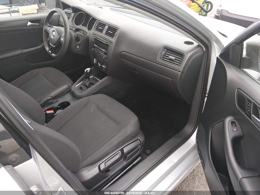 2015 Volkswagen Jetta 2.0L S