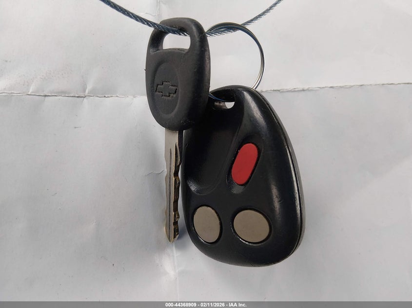 2004 Chevrolet Tahoe Ls VIN: 1GNEC13V24R182254 Lot: 44368909