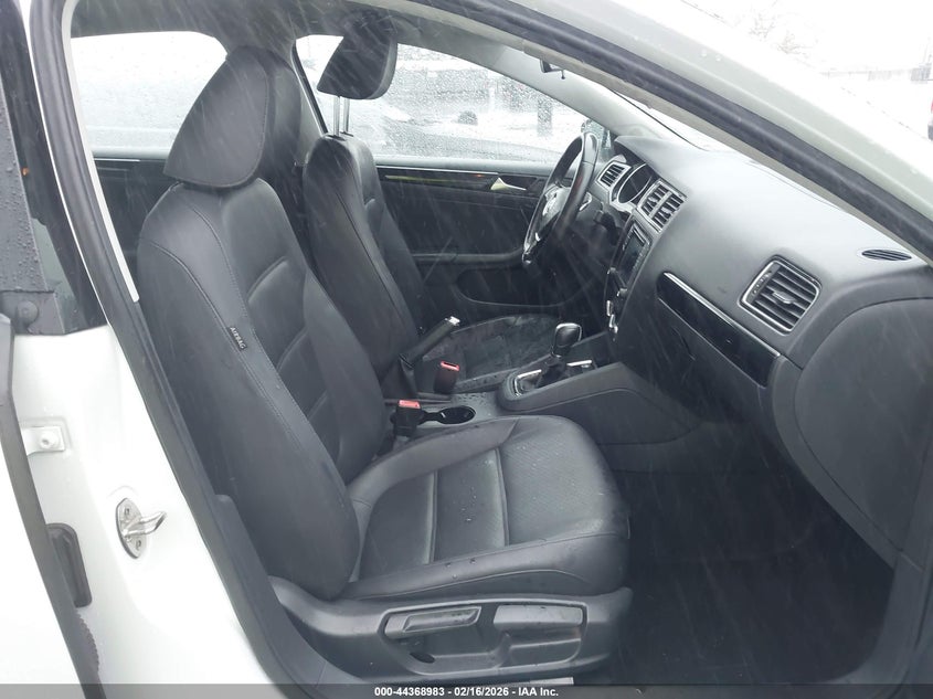 2016 Volkswagen Jetta 1.8T Sel