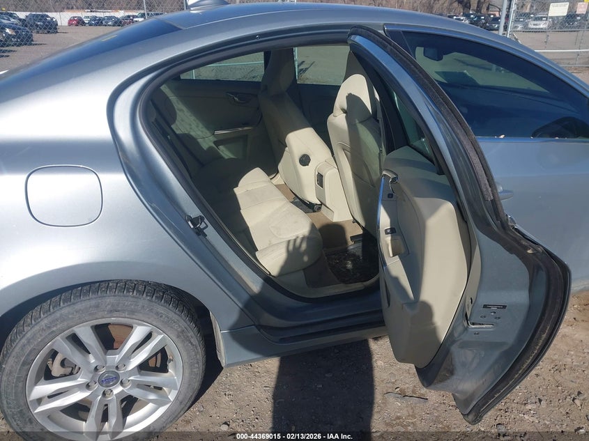 2013 Volvo S60 T5/T5 Platinum/T5 Premier/T5 Premier Plus VIN: YV1612FS1D2178113 Lot: 44369015
