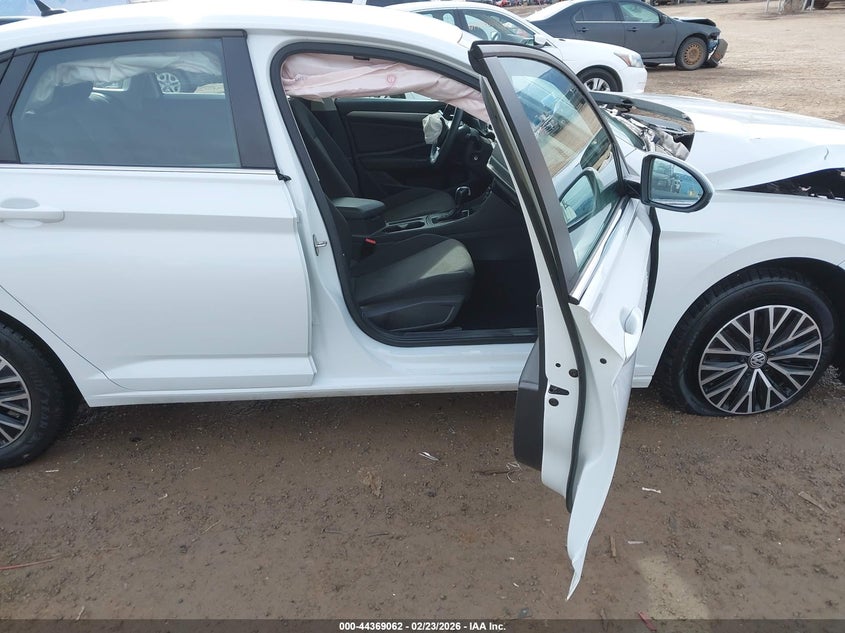 2021 VOLKSWAGEN JETTA 1.4T R-LINE/1.4T S/1.4T SE — Фото 5