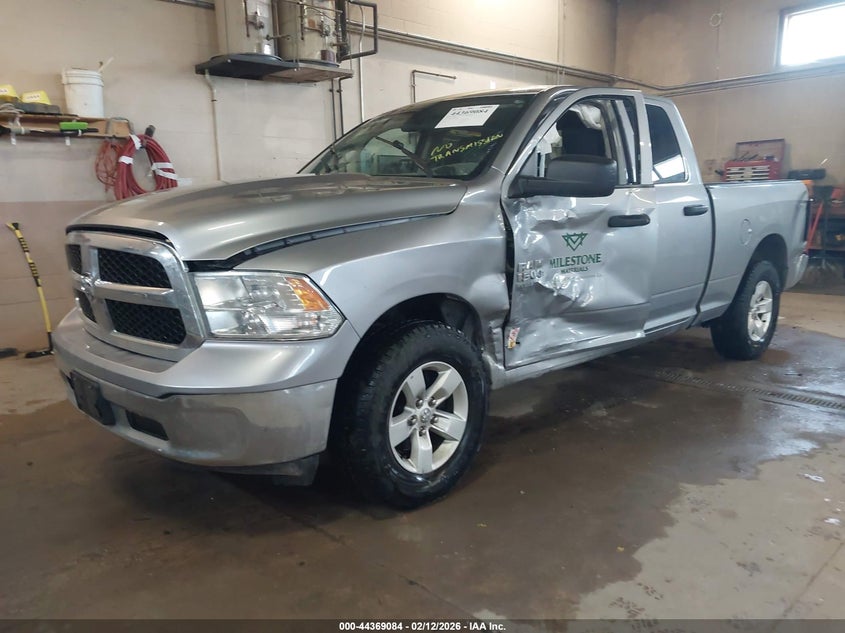 2022 Ram 1500 Classic Tradesman 4X4 6'4 Box