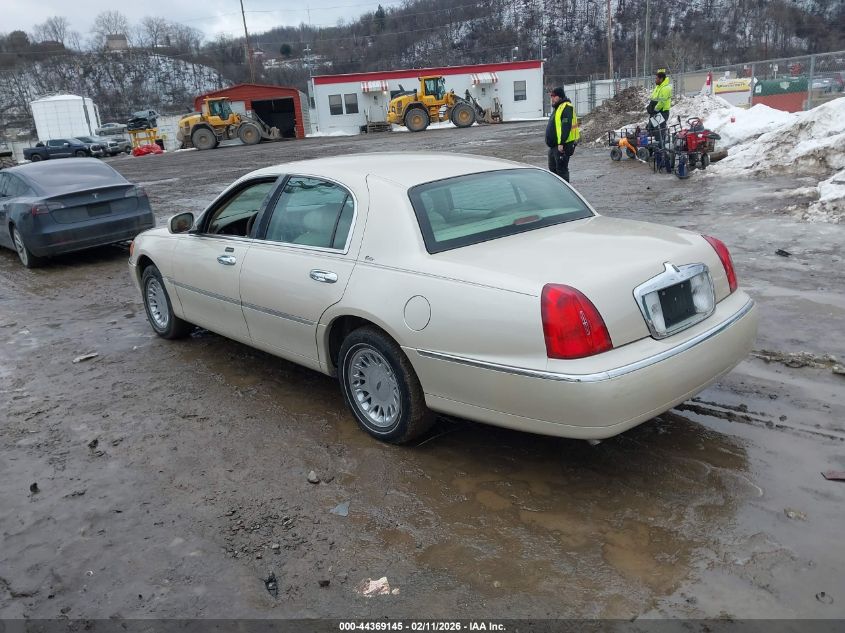 2000 Lincoln Town Car Cartier