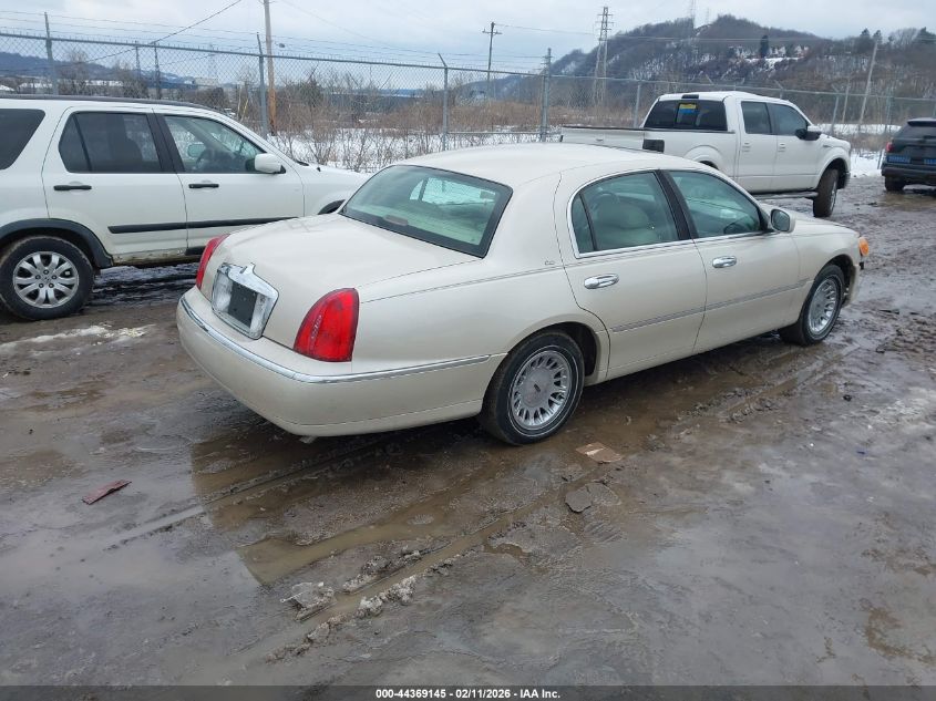 2000 Lincoln Town Car Cartier