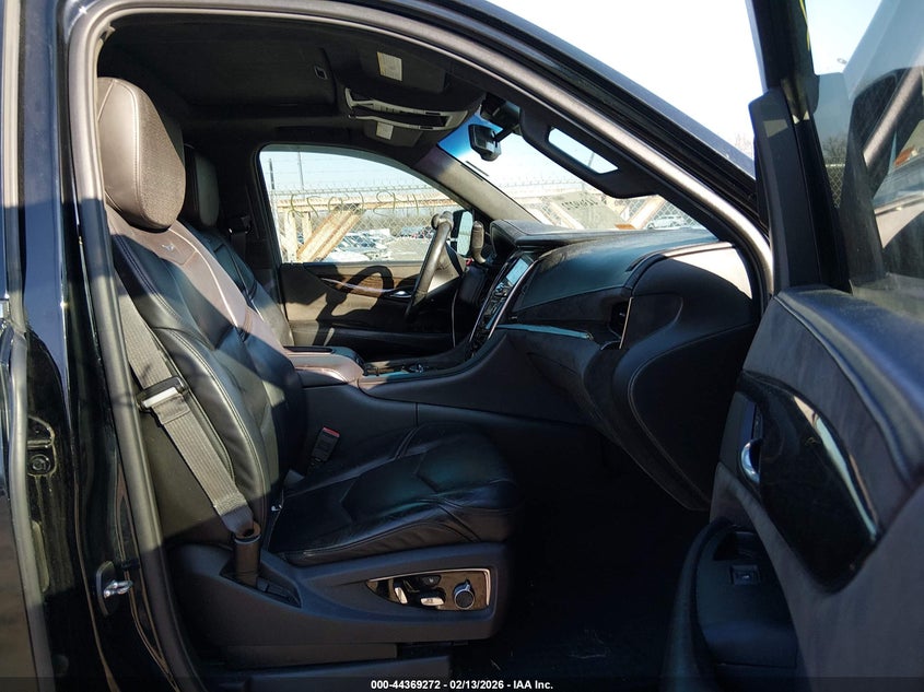 2016 Cadillac Escalade Esv Platinum