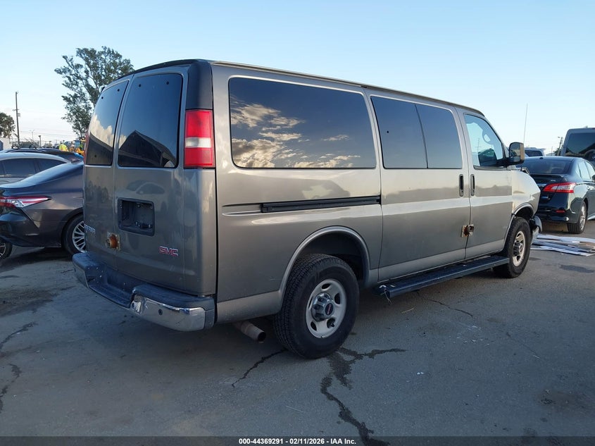 2013 GMC Savana 2500 Lt