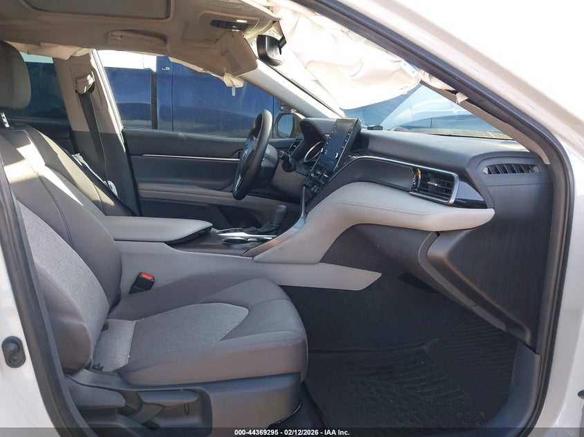 2023 Toyota Camry Le Hybrid