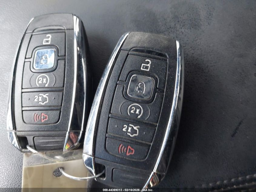 2017 Lincoln Continental Livery VIN: 1LN6L9HK6H5629929 Lot: 44369313