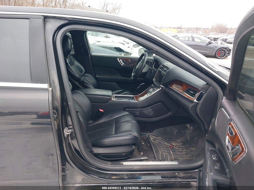 2017 Lincoln Continental Livery