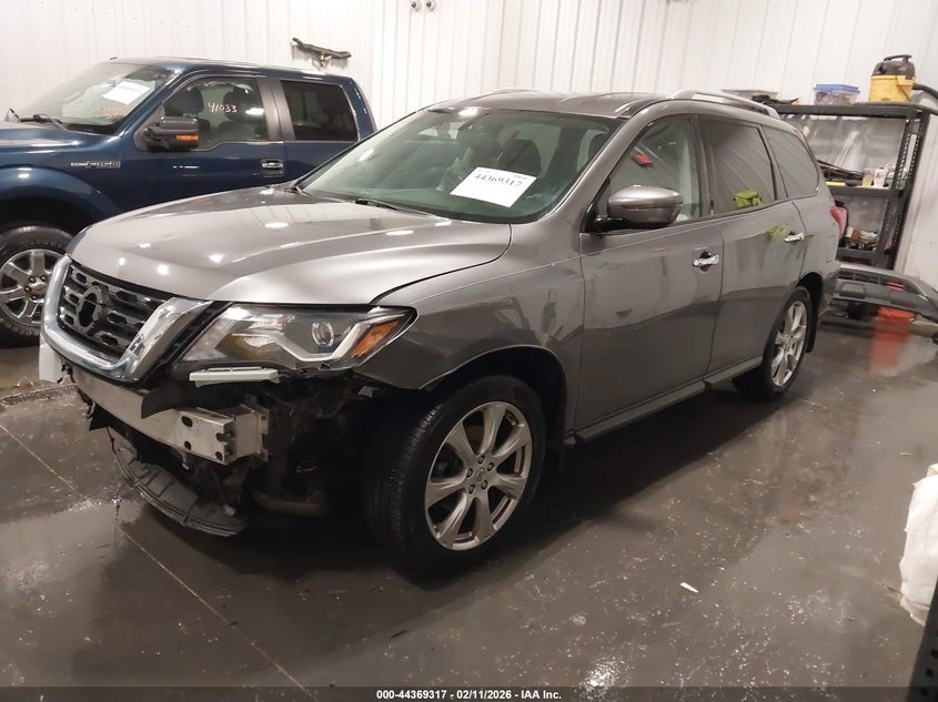 2018 Nissan Pathfinder Sv