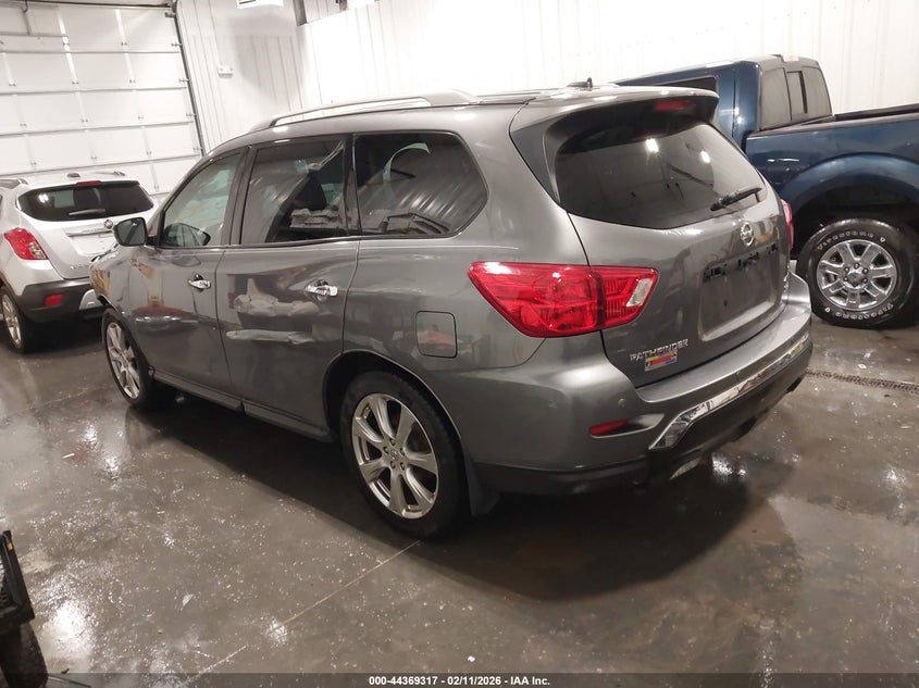 2018 Nissan Pathfinder Sv