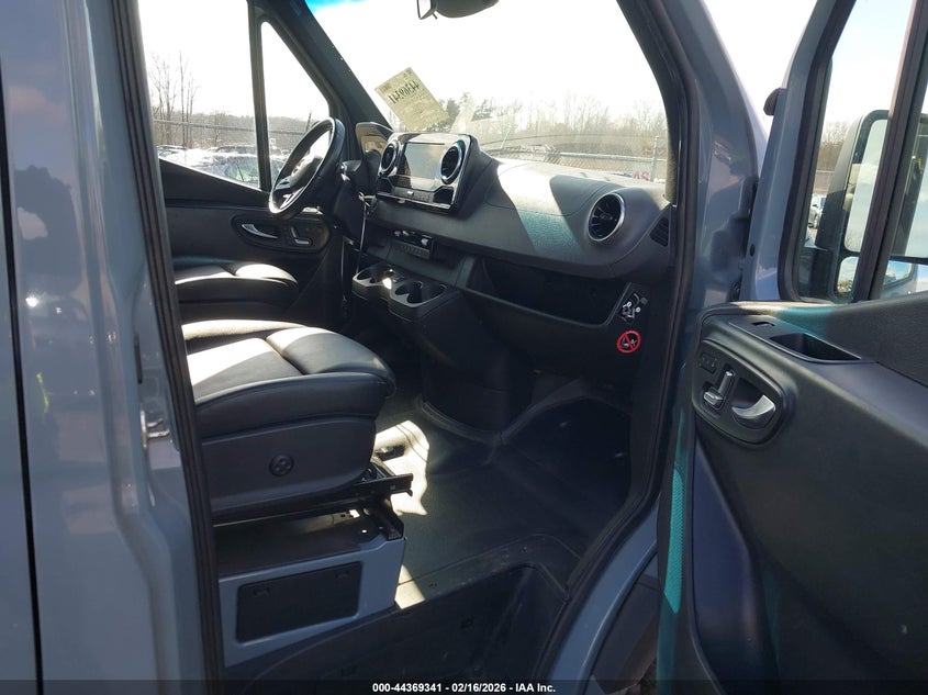 2023 Mercedes-Benz Sprinter 2500 Standard Roof 4-Cyl Gas