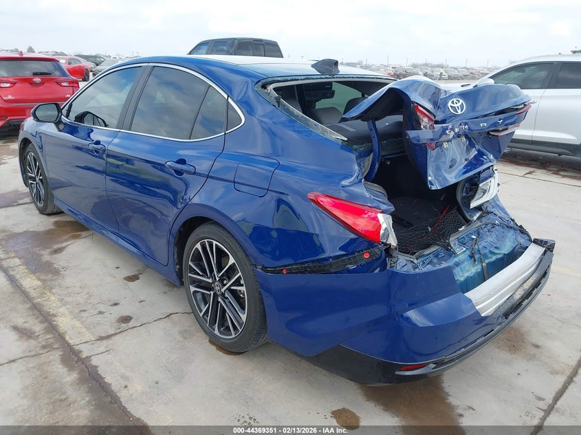 2025 Toyota Camry Xle