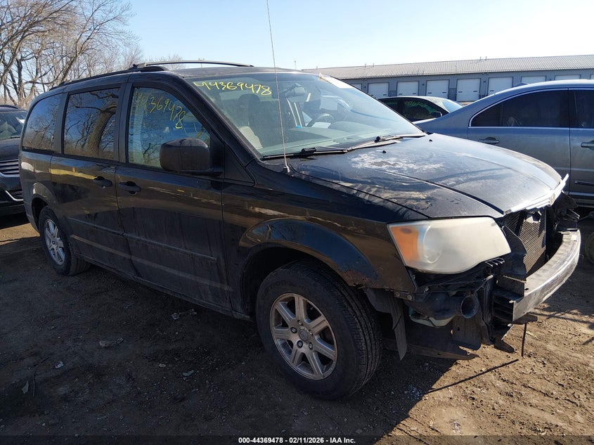 2008 Chrysler Town & Country Lx