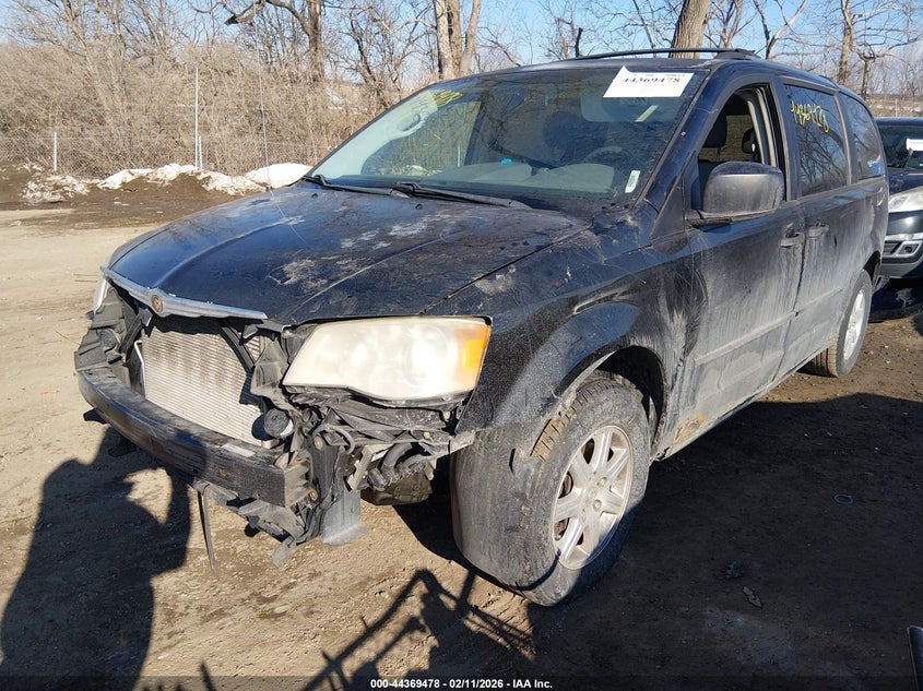 2008 Chrysler Town & Country Lx
