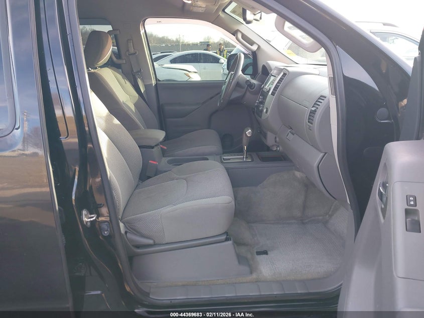 2017 Nissan Frontier Sv