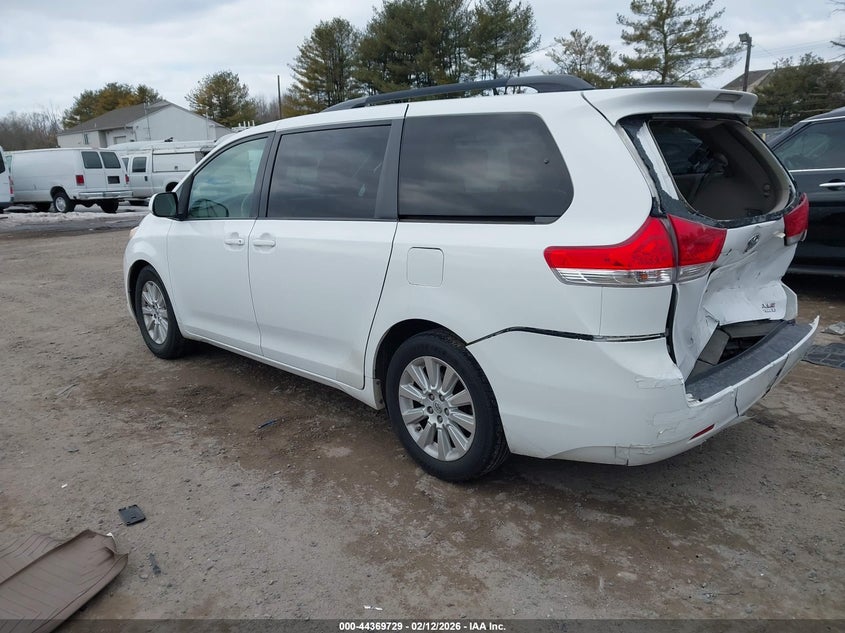 2014 Toyota Sienna Xle 7 Passenger