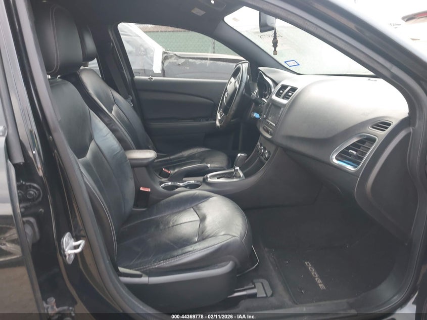 2013 Dodge Avenger Sxt