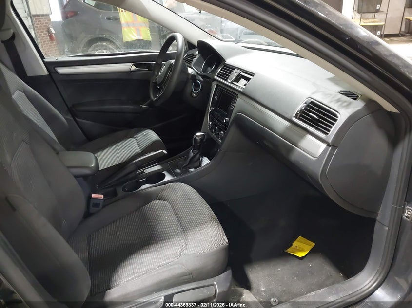 2017 Volkswagen Passat 1.8T S