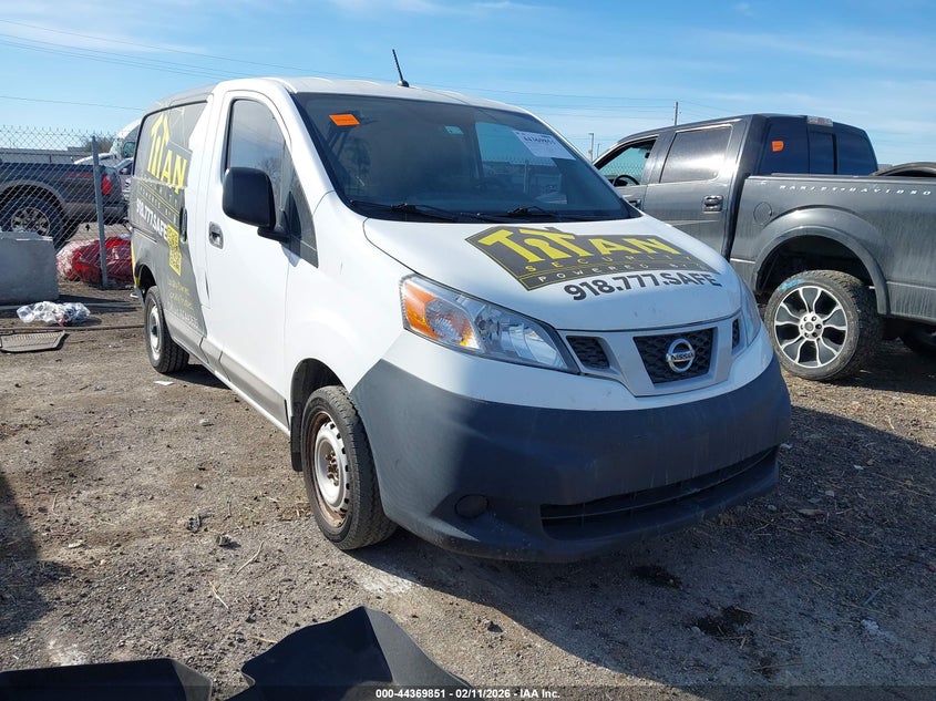 2017 NISSAN NV200 S
