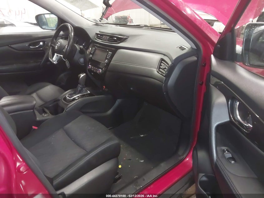 2017 Nissan Rogue Sv