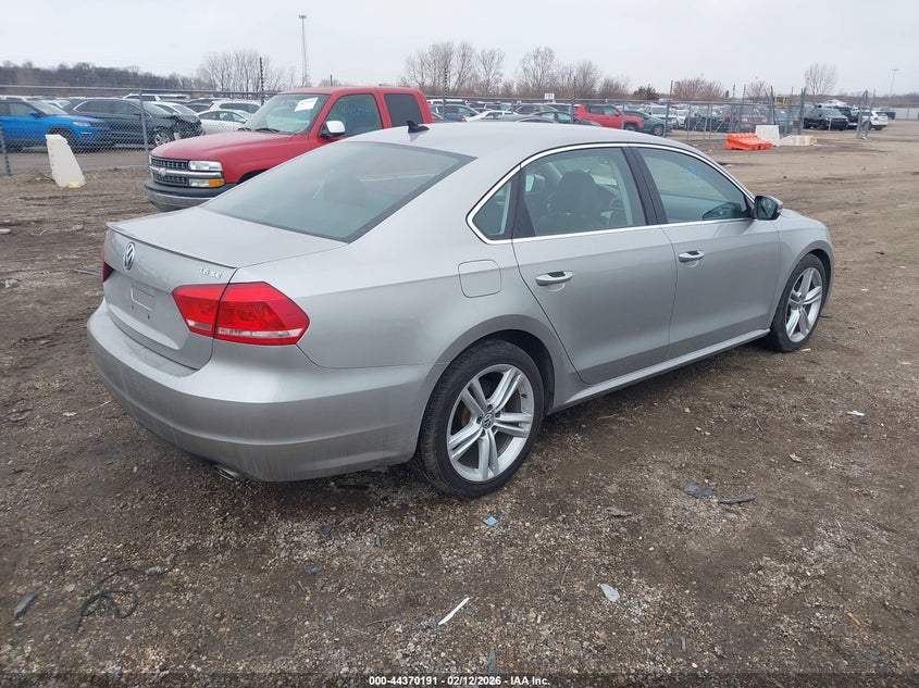 2013 Volkswagen Passat 3.6L V6 Se