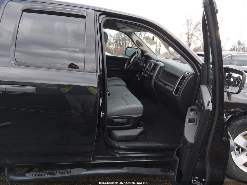 2017 Ram 1500 Express 4X4 6'4 Box