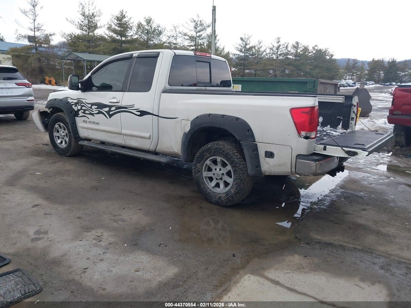 2005 Nissan Titan Se