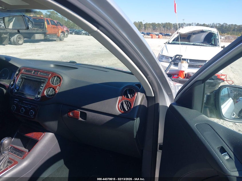 2012 Volkswagen Tiguan S/Se/Sel