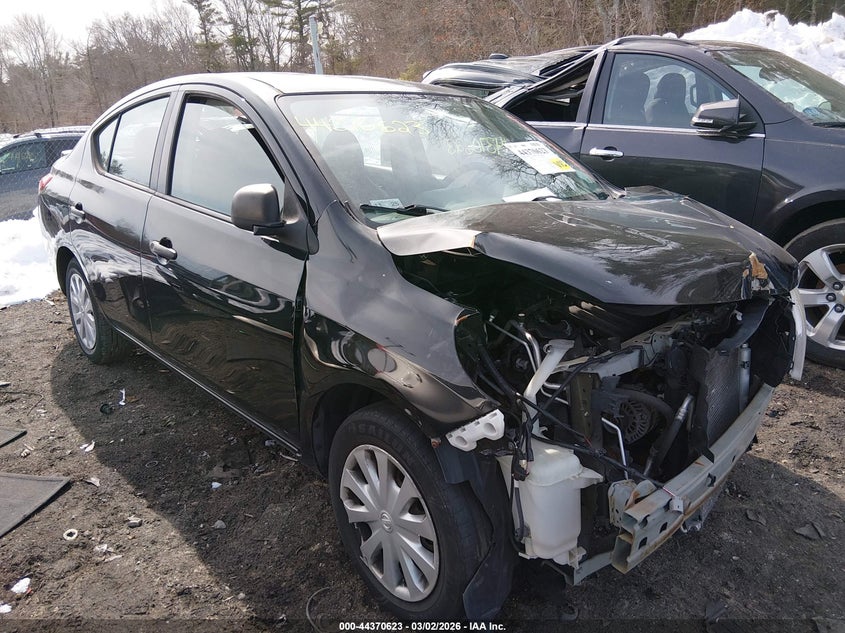 2014 Nissan Versa 1.6 S+