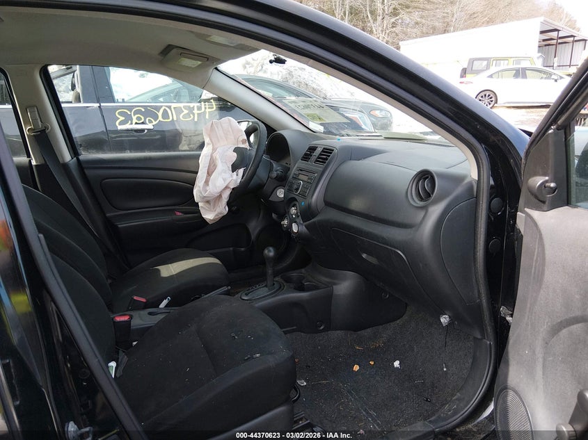 2014 Nissan Versa 1.6 S+