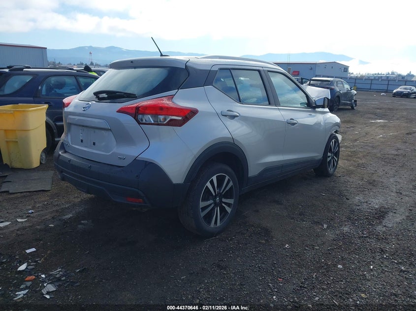 2020 Nissan Kicks Sv Xtronic Cvt