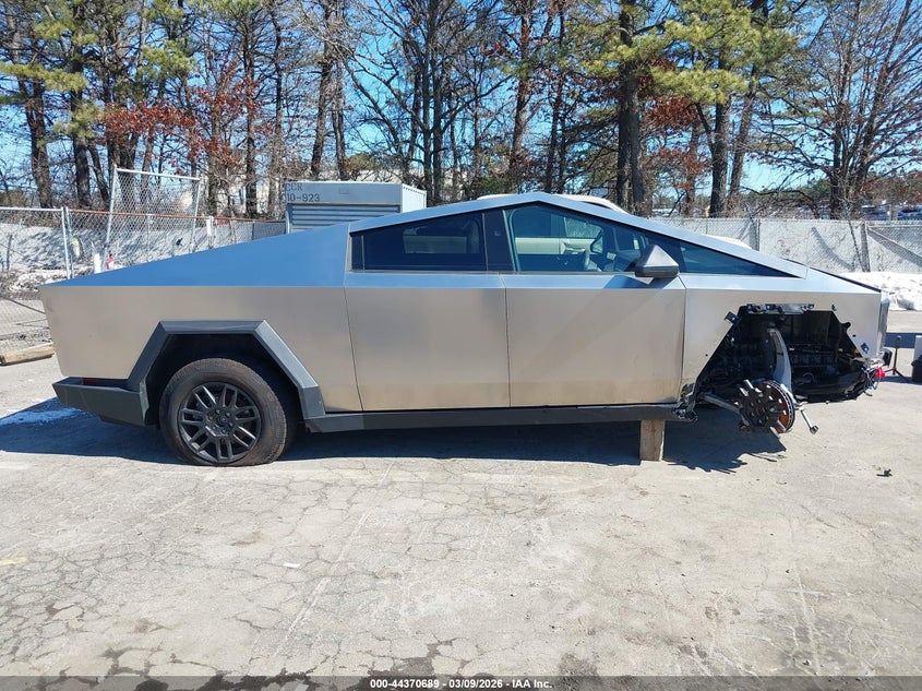 2025 Tesla Cybertruck All-Wheel Drive VIN: 7G2CEHED3SA073483 Lot: 44370689