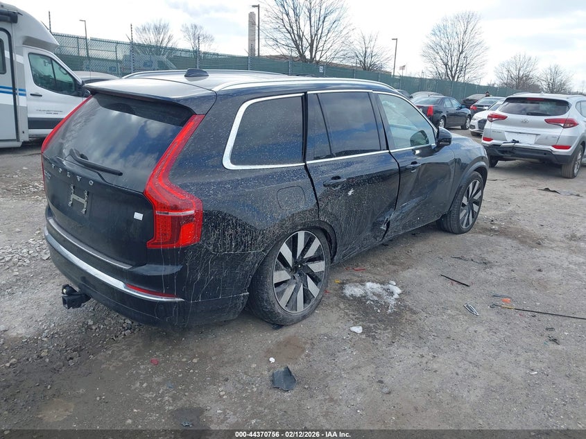 2024 Volvo Xc90 Recharge Plug-In Hybrid T8 Plus Bright Theme 7-Seater