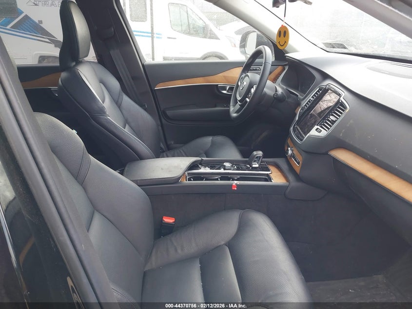 2024 Volvo Xc90 Recharge Plug-In Hybrid T8 Plus Bright Theme 7-Seater