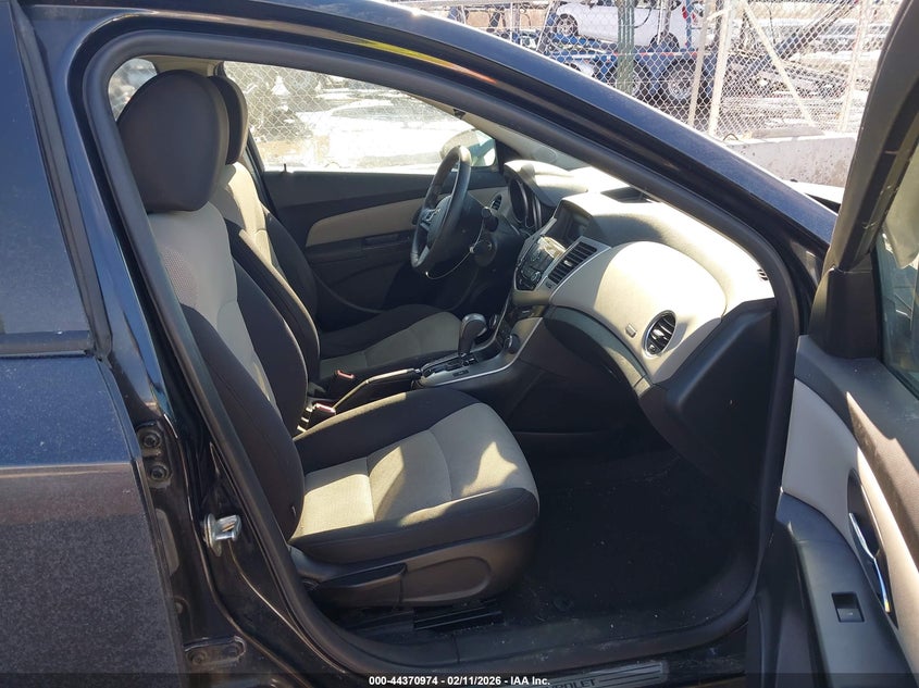 2013 Chevrolet Cruze Ls Auto