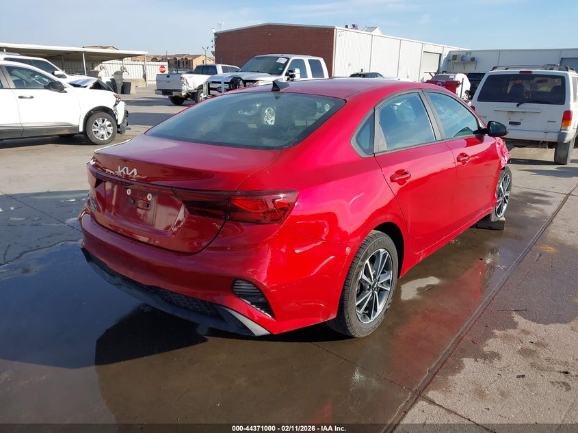 2024 Kia Forte Lxs