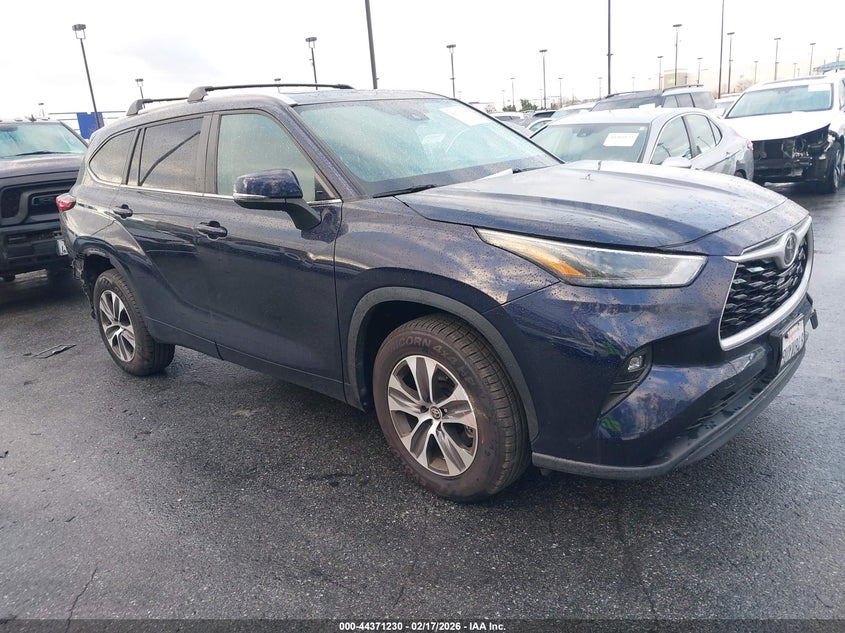 2023 Toyota Highlander Xle