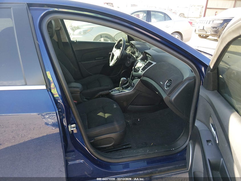 2012 CHEVROLET CRUZE auction photo 5