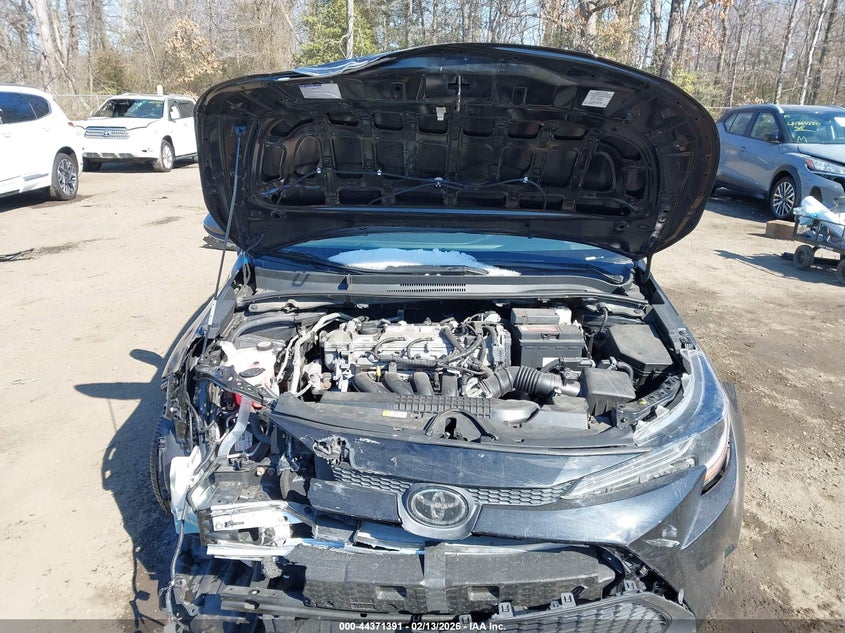 VIN 5YFEPMAE5MP240711 2021 TOYOTA COROLLA LE