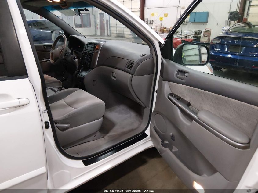 2008 Toyota Sienna Le