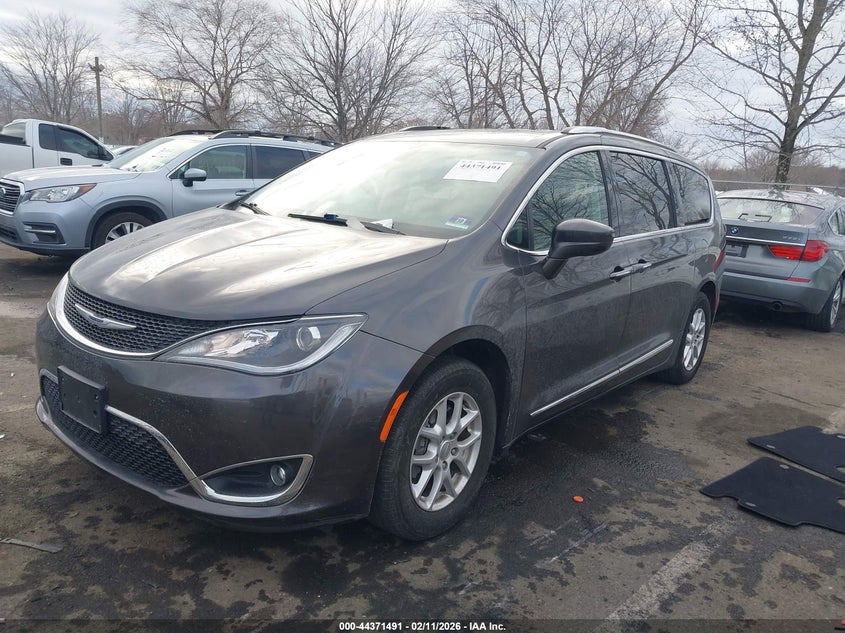 2020 Chrysler Pacifica Touring L