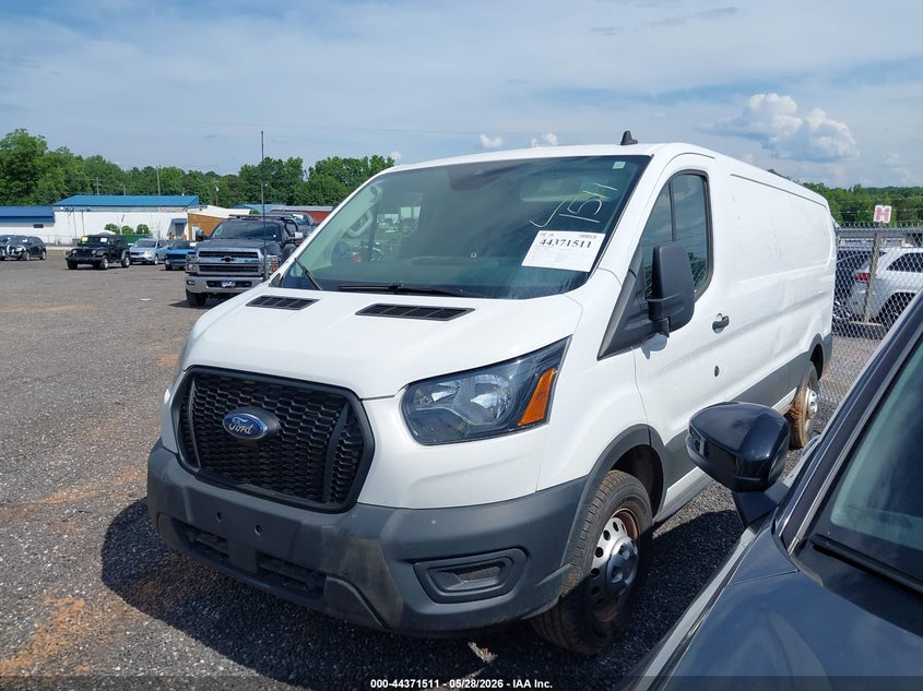 Vin: 1ftbr2y82pka75561, lot: 44867998, ford transit-250 20232
