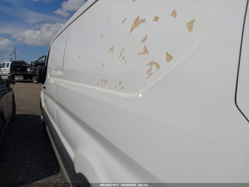 Vin: 1ftbr2y82pka75561, lot: 44867998, ford transit-250 20233