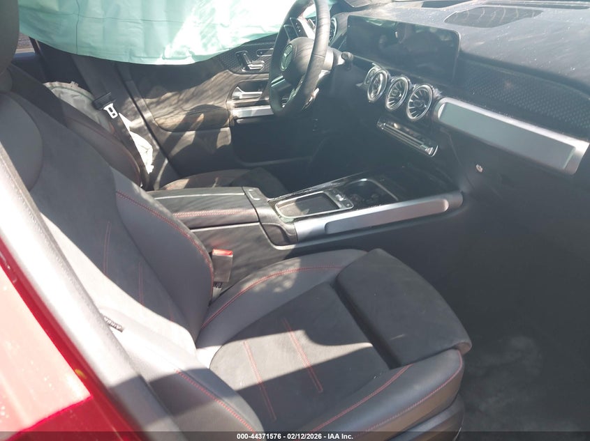 2025 Mercedes-Benz Glb 250